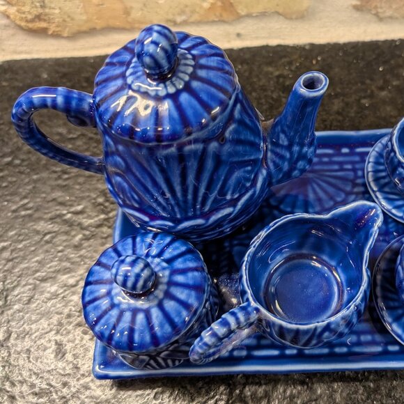 Vintage Blue Child’s Ceramic Tea Set w/Fan Basket Pattern, (10) pieces - Picture 4 of 9